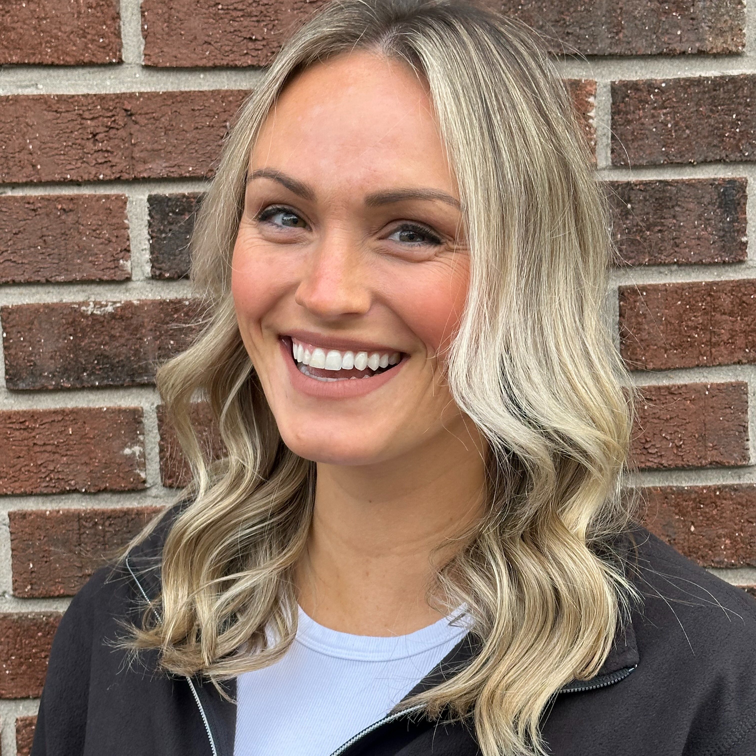 Robyn Tyner Headshot